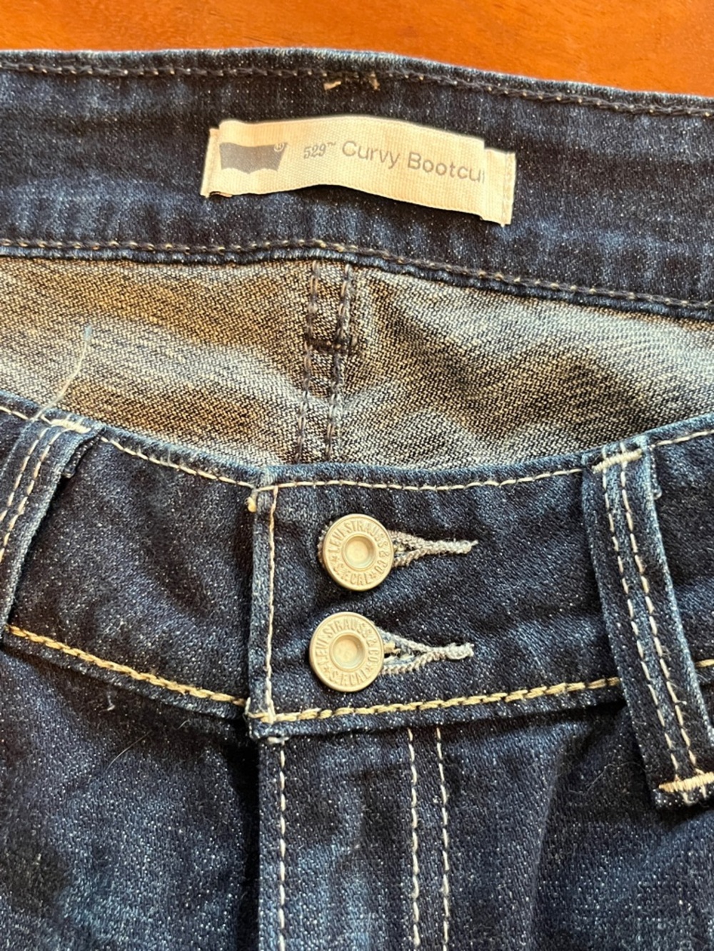Levi’s 529 Curvy Bootcut Women's Dark Blue Jeans Contrast Stitching Sz 12 31x32 - Picture 5 of 11